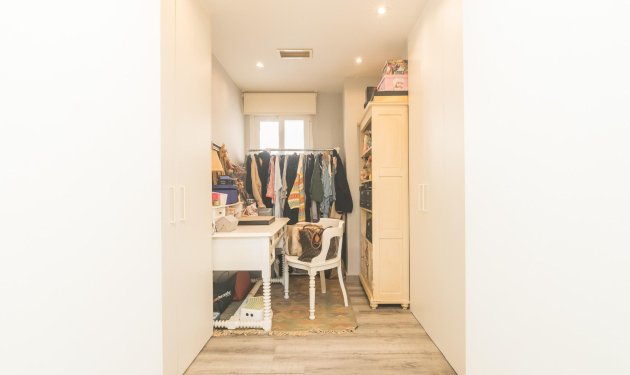 Resale - Bungalow - Arenales del Sol - Zona paseo maritimo