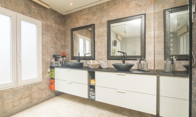 Resale - Bungalow - Arenales del Sol - Zona paseo maritimo