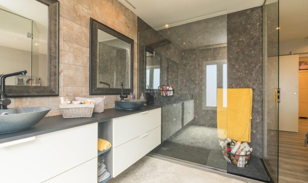 Resale - Bungalow - Arenales del Sol - Zona paseo maritimo