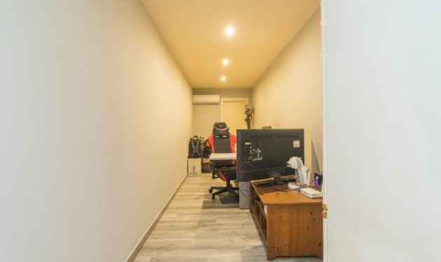 Resale - Bungalow - Arenales del Sol - Zona paseo maritimo