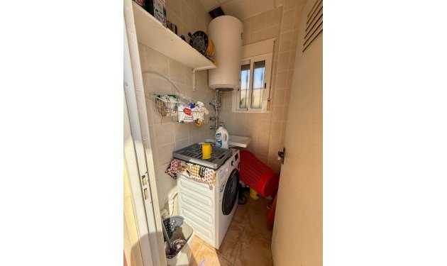 Odsprzedaż - Szalet - Albatera