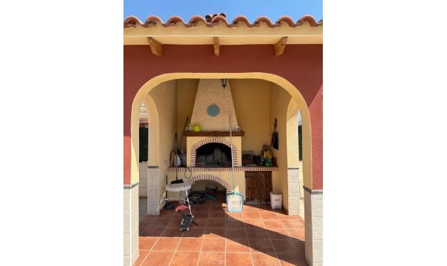 Odsprzedaż - Szalet - Albatera