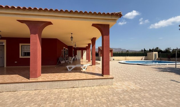 Odsprzedaż - Szalet - Albatera