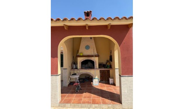 Odsprzedaż - Szalet - Albatera