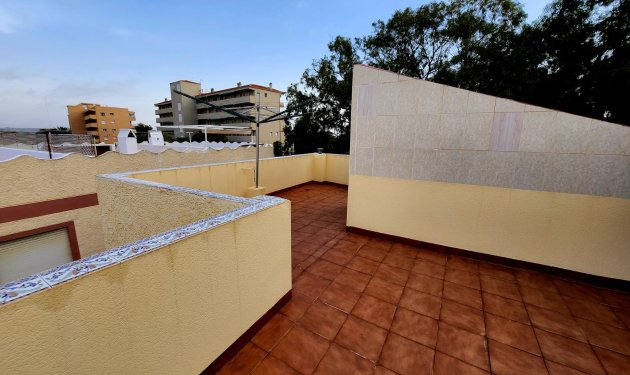 Resale - Bungalow - Guardamar - Urbanizaciones /PLAYA