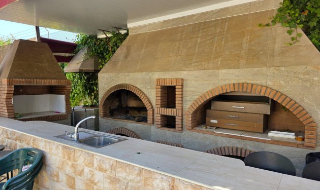 Resale - Chalet - Alicante - La Albufereta