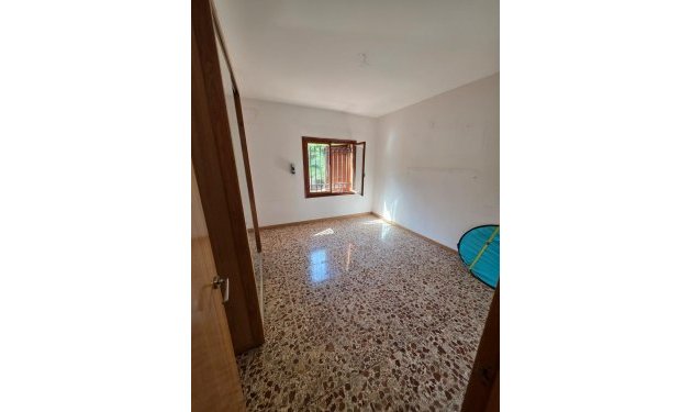 Resale - Chalet - Alicante - La Albufereta