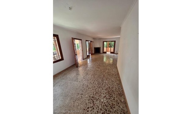 Resale - Chalet - Alicante - La Albufereta