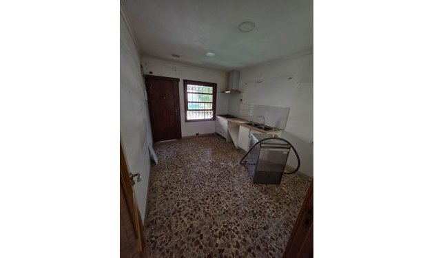 Resale - Chalet - Alicante - La Albufereta