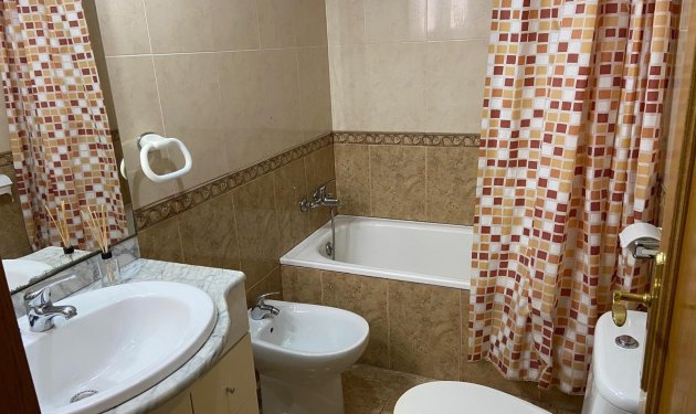 Resale - Apartament - Guardamar - Pueblo/ PLAYA