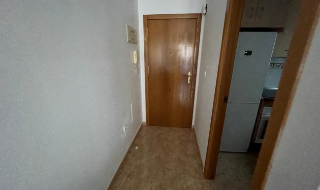 Resale - Apartament - Guardamar - Pueblo/ PLAYA