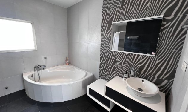 Resale - Chalet - Elche Pedanías - Peña las Águilas