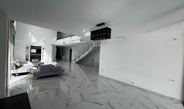 Resale - Chalet - Elche Pedanías - Peña las Águilas