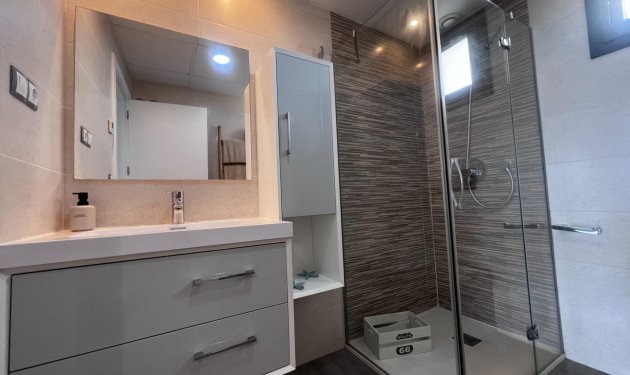 Resale - Apartamento - Elche - Playa arenales del sol