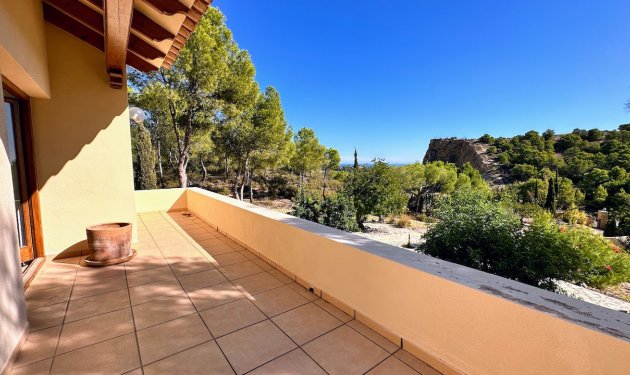 Resale - Villa - Altea