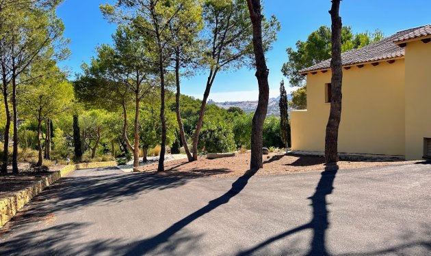 Resale - Villa - Altea