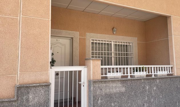 Reventa - Planta baja - Torrellano