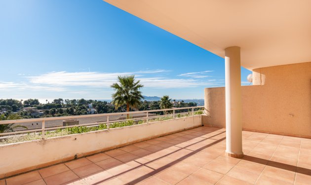 Resale - Apartment - Altea