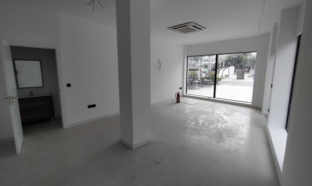 Long Term Rental - Local comercial - Torrevieja - La Mata