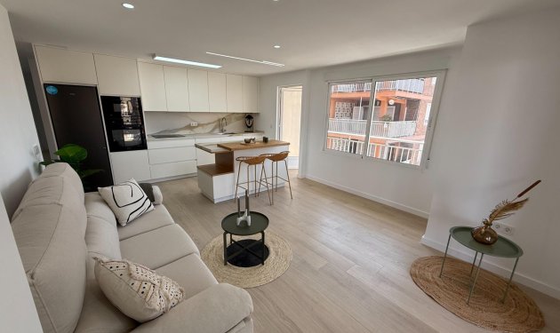 Resale - Piso - Torrevieja - Playa de los Naufragos