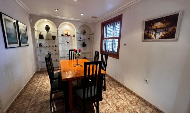 Resale - Chalet - Las bayas - Las Bayas-Asprillas