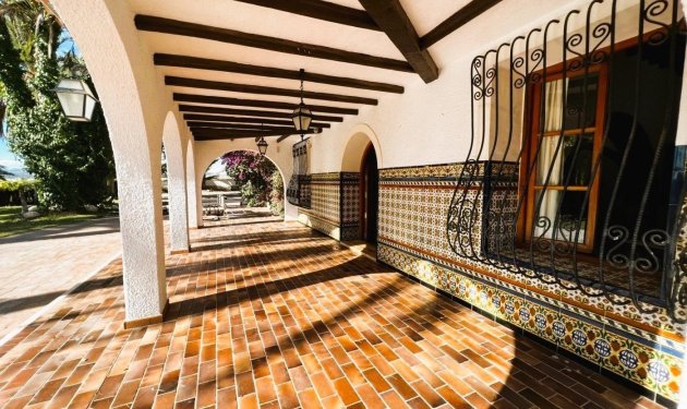 Resale - Finca rústica - Novelda - SERRETA