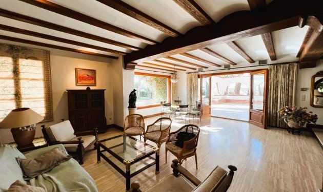 Resale - Finca rústica - Novelda - SERRETA