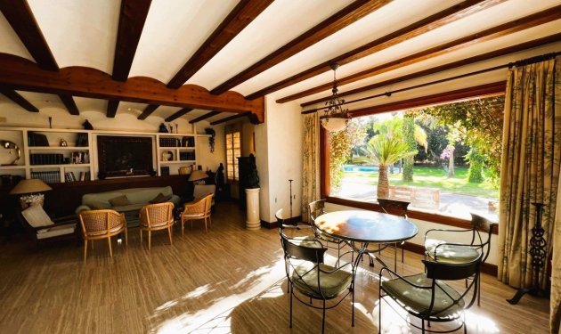 Resale - Finca rústica - Novelda - SERRETA