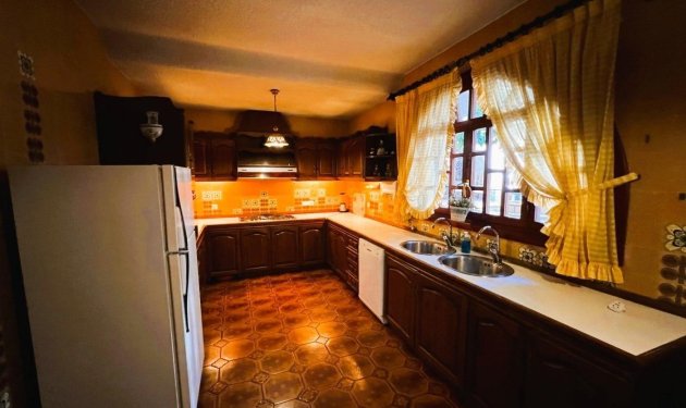 Resale - Finca rústica - Novelda - SERRETA