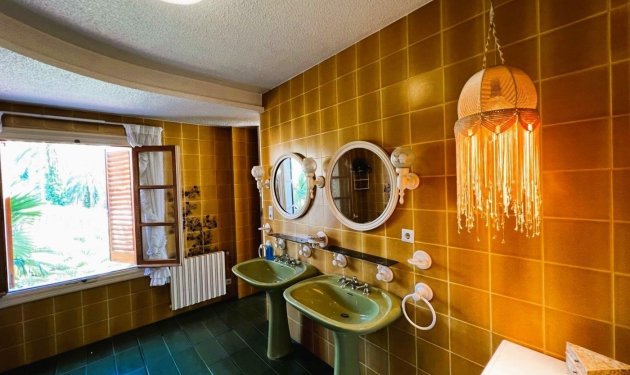 Resale - Finca rústica - Novelda - SERRETA