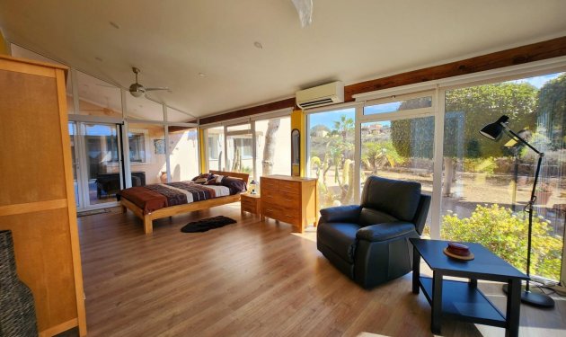 Herverkoop - Chalet - Orihuela