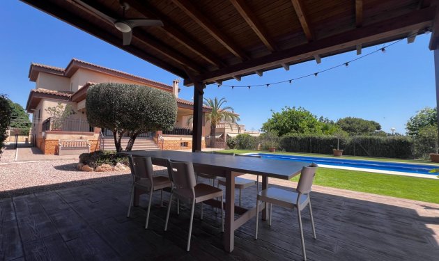 Resale - Chalet - Elche Pedanías - Valverde