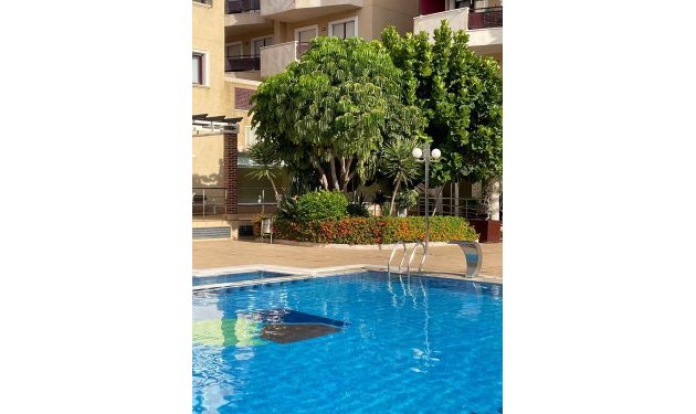 Resale - Apartamento - Orihuela Costa - Campoamor