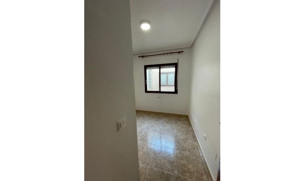 Resale - Apartamento - Orihuela Costa - Campoamor
