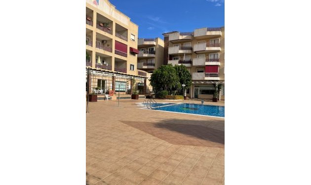 Resale - Apartamento - Orihuela Costa - Campoamor