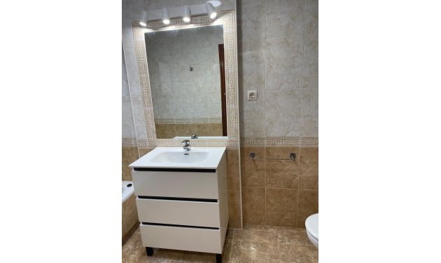 Resale - Apartamento - Orihuela Costa - Campoamor