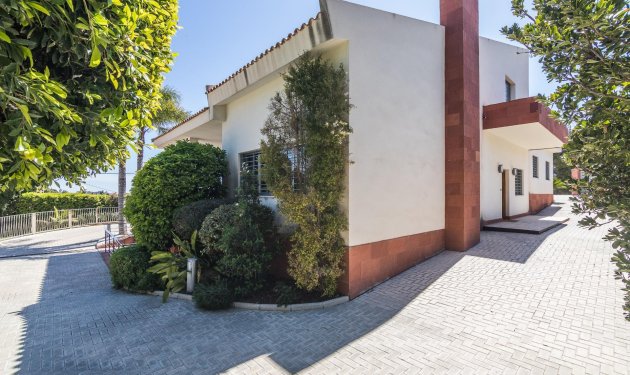 Resale - Villa de Lujo - Peña las aguilas - Peña de Las Águilas