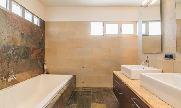 Resale - Villa de Lujo - Peña las aguilas - Peña de Las Águilas