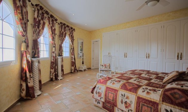 Resale - Villa de Lujo - La Nucía - Coloma