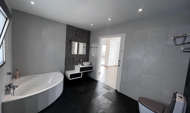 Resale - Chalet - Elche Pedanías - Peña las Águilas