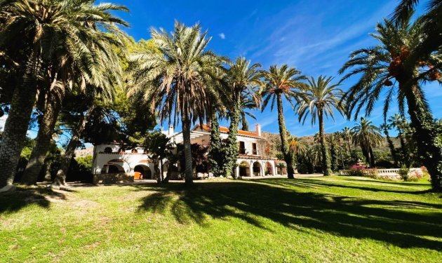 Resale - Finca rústica - Novelda - SERRETA