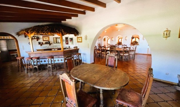 Resale - Finca rústica - Novelda - SERRETA