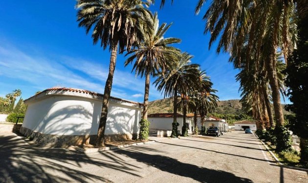 Resale - Finca rústica - Novelda - SERRETA