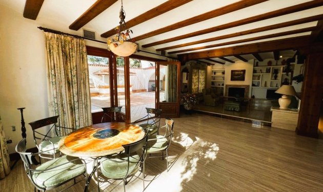 Resale - Finca rústica - Novelda - SERRETA