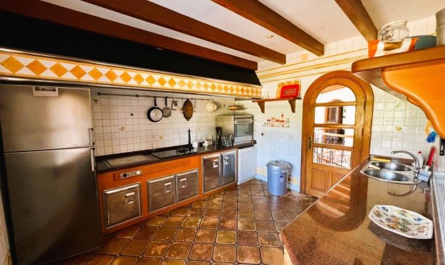 Resale - Finca rústica - Novelda - SERRETA