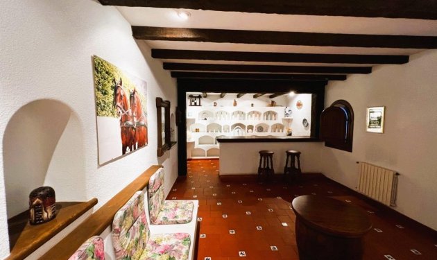 Resale - Finca rústica - Novelda - SERRETA