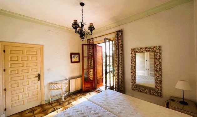 Resale - Finca rústica - Novelda - SERRETA