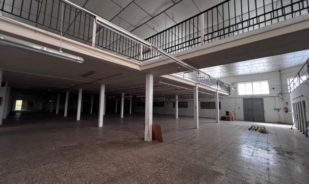 Resale - Nave industrial - Albatera - Pueblo 11