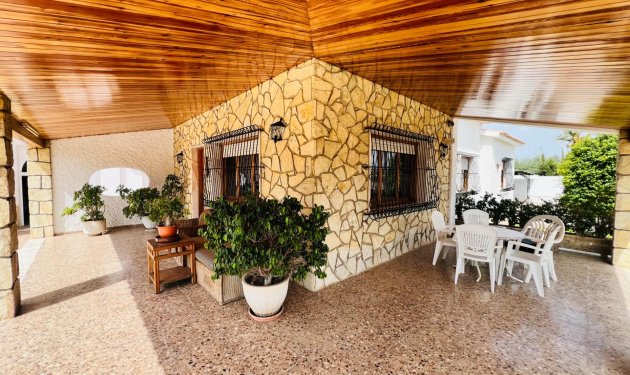 Resale - Chalet - Elche Pedanías - Maitino-Perleta