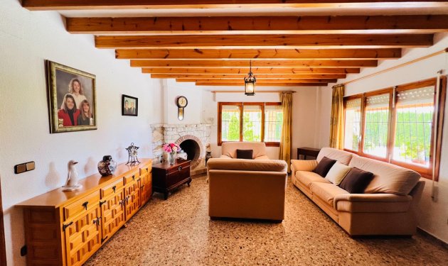 Resale - Chalet - Elche Pedanías - Maitino-Perleta